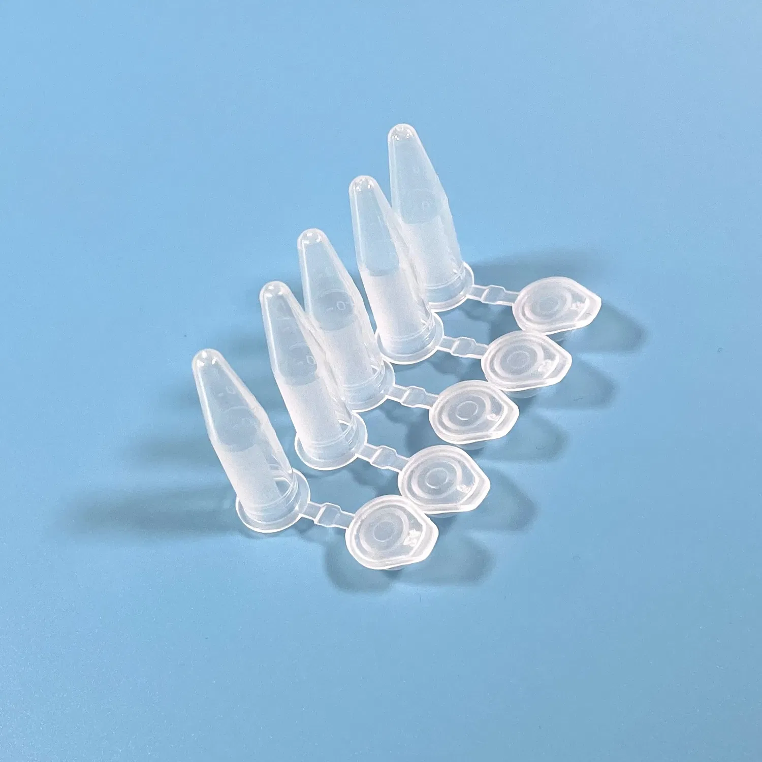 Одноразовая пробирка Eppendorf для лабораторных исследований с прозрачной градуированной микроцентрифужной пробиркой
